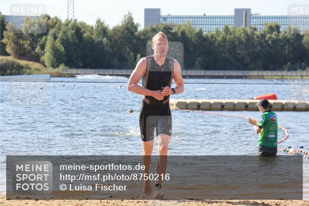 07.09.2025 - 19. Norderstedt Triathlon Luisa Fischer http://msf.ph/oto/8750216 07.09.2025 11:14:26 Schwimmen 154, 746 meine-sportfotos.de