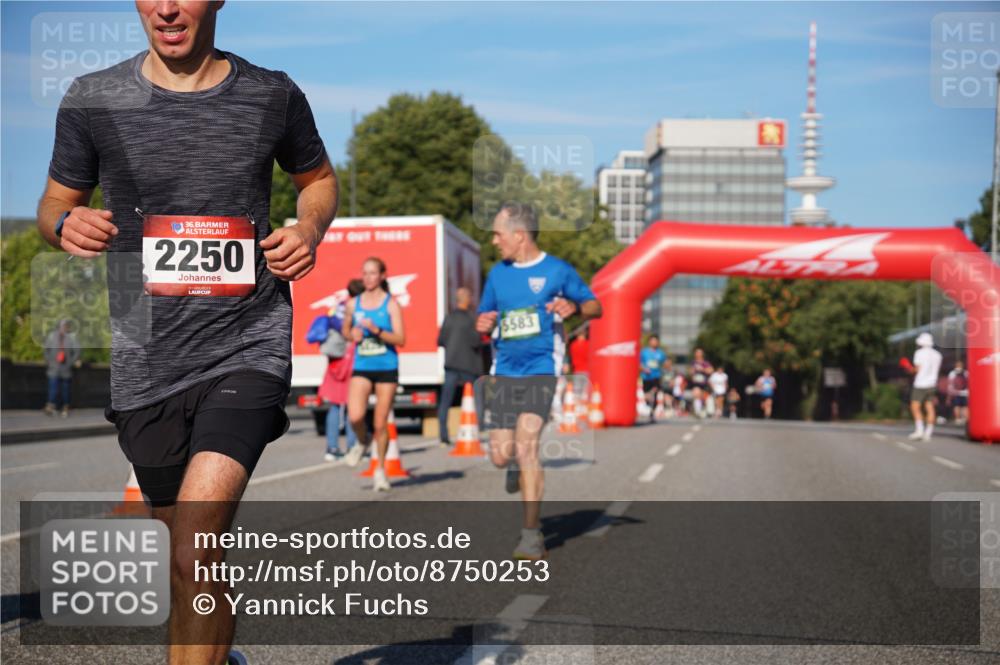 07.09.2025 - BARMER Alsterlauf Yannick Fuchs http://msf.ph/oto/8750253 07.09.2025 09:34:44 Laufen 36, 2250, 5583 meine-sportfotos.de