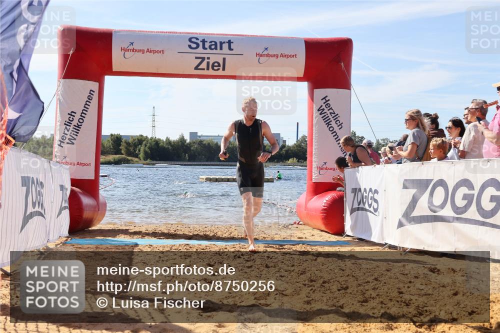 07.09.2025 - 19. Norderstedt Triathlon Luisa Fischer http://msf.ph/oto/8750256 07.09.2025 11:14:29 Schwimmen 154 meine-sportfotos.de