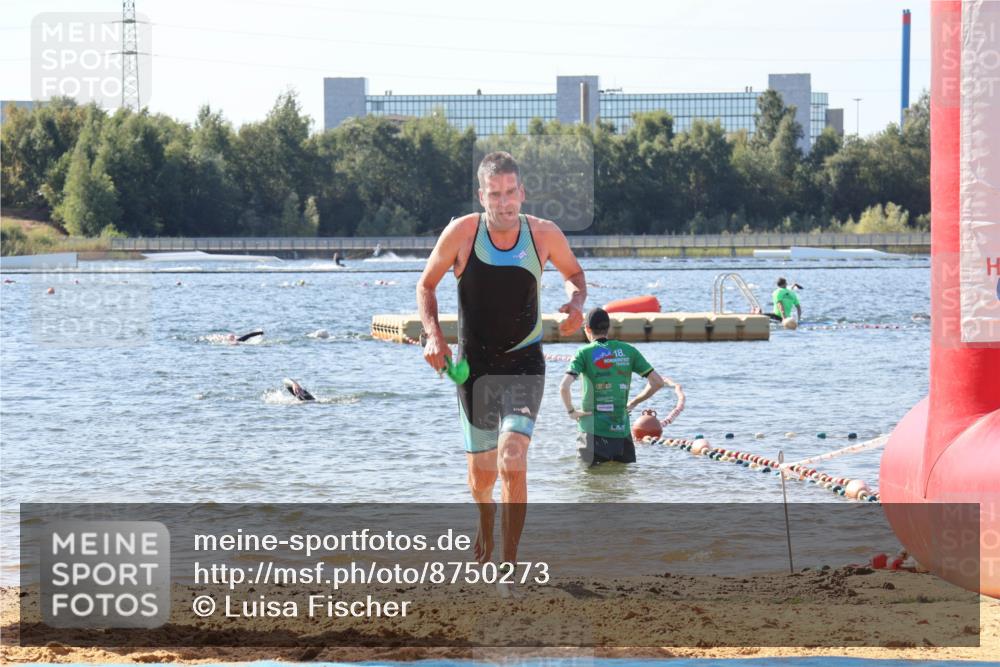 07.09.2025 - 19. Norderstedt Triathlon Luisa Fischer http://msf.ph/oto/8750273 07.09.2025 11:14:45 Schwimmen 1332 meine-sportfotos.de