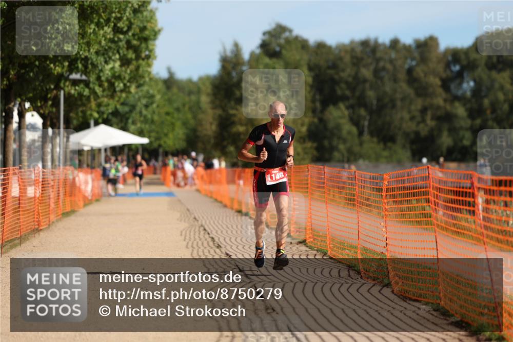 07.09.2025 - 19. Norderstedt Triathlon Michael Strokosch http://msf.ph/oto/8750279 07.09.2025 10:29:42 Laufen 1148 meine-sportfotos.de