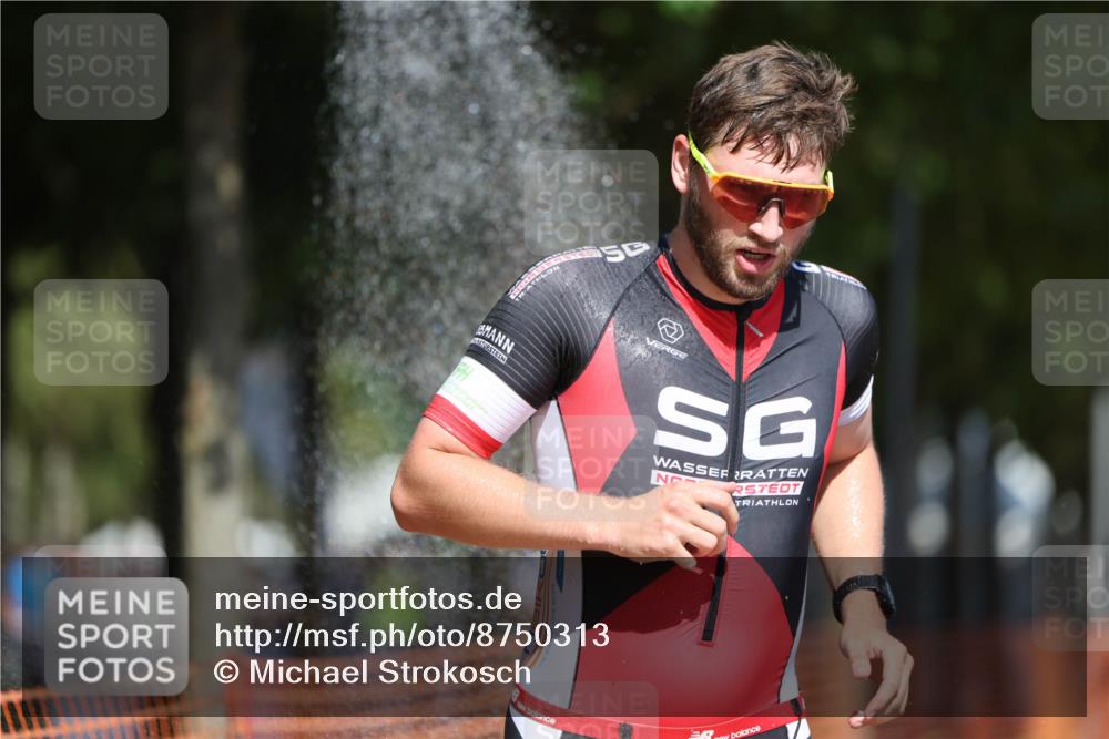 07.09.2025 - 19. Norderstedt Triathlon Michael Strokosch http://msf.ph/oto/8750313 07.09.2025 12:43:10 Laufen 732, 818, 1294, 1351, 1379 meine-sportfotos.de