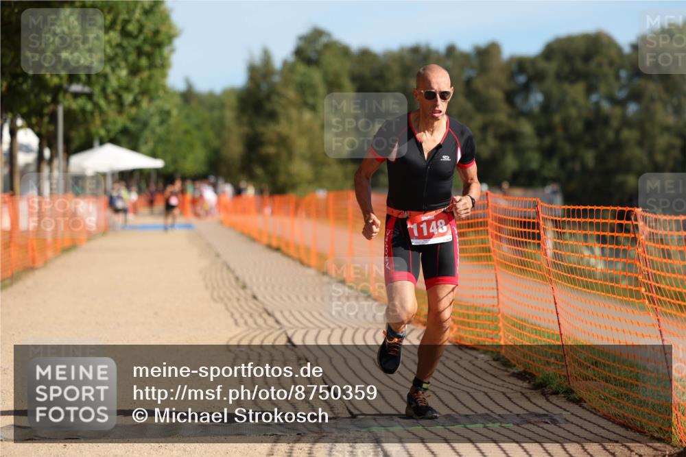07.09.2025 - 19. Norderstedt Triathlon Michael Strokosch http://msf.ph/oto/8750359 07.09.2025 10:29:44 Laufen 1148 meine-sportfotos.de
