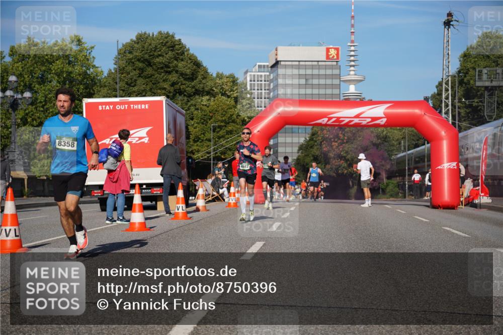07.09.2025 - BARMER Alsterlauf Yannick Fuchs http://msf.ph/oto/8750396 07.09.2025 09:34:52 Laufen 8358, 4687 meine-sportfotos.de