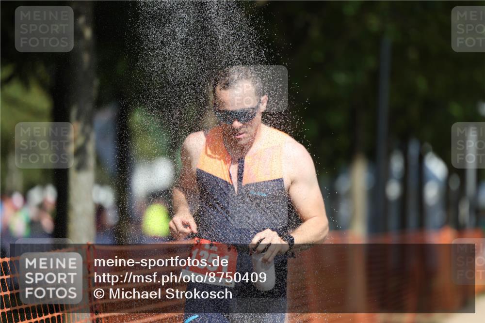 07.09.2025 - 19. Norderstedt Triathlon Michael Strokosch http://msf.ph/oto/8750409 07.09.2025 12:43:15 Laufen 818, 1294, 1351, 1379 meine-sportfotos.de