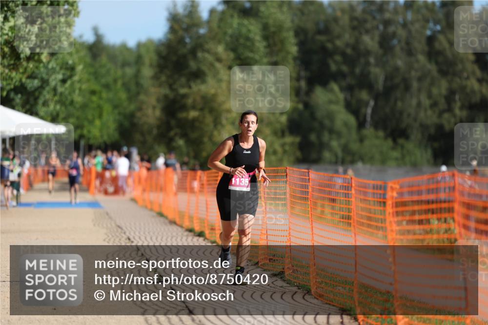 07.09.2025 - 19. Norderstedt Triathlon Michael Strokosch http://msf.ph/oto/8750420 07.09.2025 10:29:57 Laufen 1135 meine-sportfotos.de