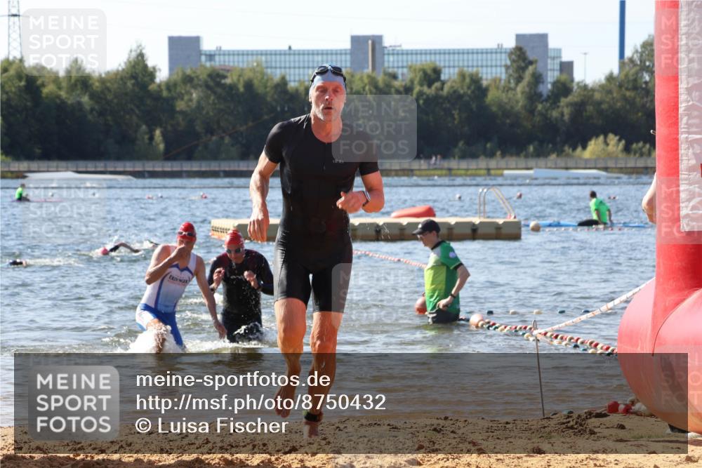 07.09.2025 - 19. Norderstedt Triathlon Luisa Fischer http://msf.ph/oto/8750432 07.09.2025 11:15:48 Schwimmen 237, 768, 1258, 1333 meine-sportfotos.de