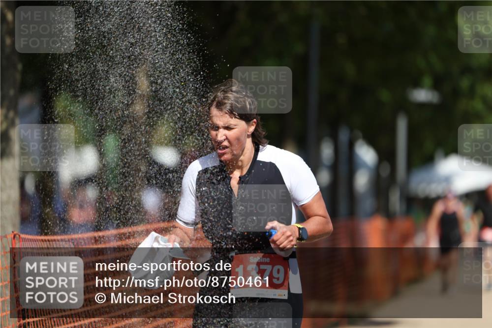 07.09.2025 - 19. Norderstedt Triathlon Michael Strokosch http://msf.ph/oto/8750461 07.09.2025 12:43:18 Laufen 818, 1351, 1379 meine-sportfotos.de