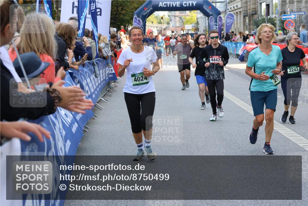 07.09.2025 - BARMER Alsterlauf Strokosch-Dieckow http://msf.ph/oto/8750499 07.09.2025 10:15:39 Ziel 2321, 2343, 2354, 2407, 2690, 2943, 2961, 2974, 3014, 3429, 3430, 3539, 3540, 3621, 3648, 3649, 3742, 3772, 3774, 3817, 4209, 4221, 4268, 4315, 4318, 4468, 4538, 4719, 4720, 4768, 5121, 5507, 5563, 8222 meine-sportfotos.de