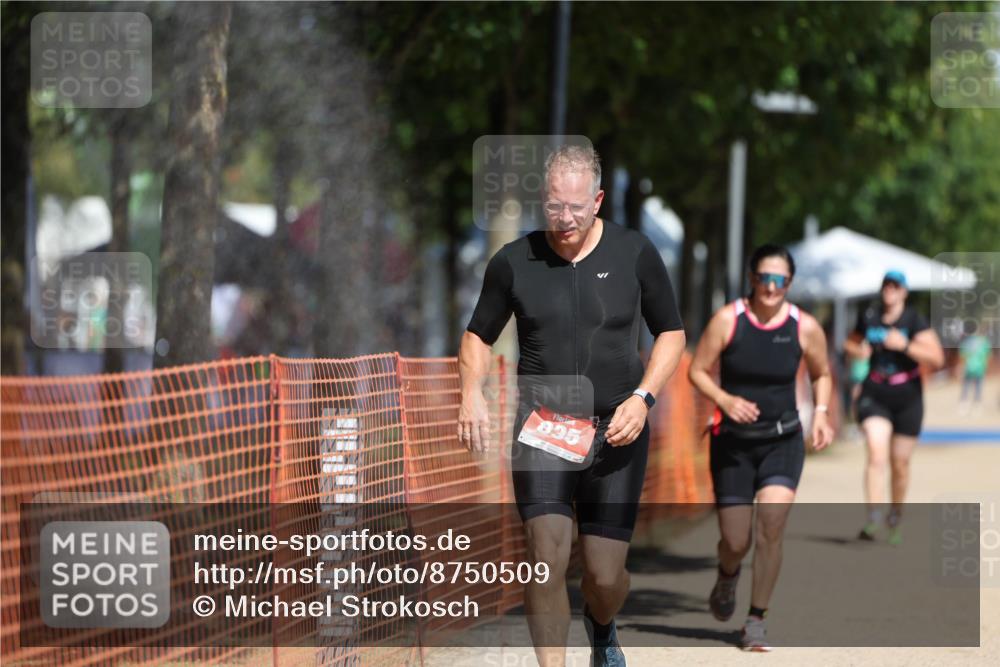 07.09.2025 - 19. Norderstedt Triathlon Michael Strokosch http://msf.ph/oto/8750509 07.09.2025 12:43:28 Laufen 835, 1268, 1380 meine-sportfotos.de