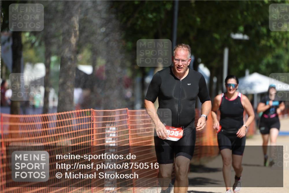 07.09.2025 - 19. Norderstedt Triathlon Michael Strokosch http://msf.ph/oto/8750516 07.09.2025 12:43:29 Laufen 835, 1268, 1380 meine-sportfotos.de