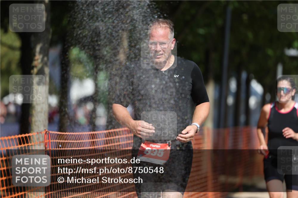 07.09.2025 - 19. Norderstedt Triathlon Michael Strokosch http://msf.ph/oto/8750548 07.09.2025 12:43:31 Laufen 835, 1268, 1380 meine-sportfotos.de
