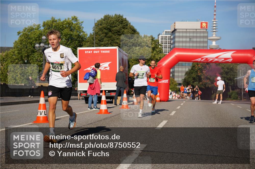 07.09.2025 - BARMER Alsterlauf Yannick Fuchs http://msf.ph/oto/8750552 07.09.2025 09:35:00 Laufen 6013, 5066, 8025, 57 meine-sportfotos.de