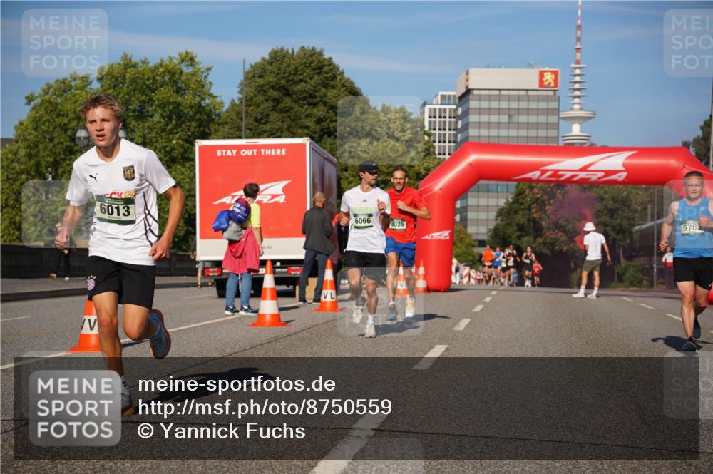 07.09.2025 - BARMER Alsterlauf Yannick Fuchs http://msf.ph/oto/8750559 07.09.2025 09:35:00 Laufen 6013, 6066, 8025, 576 meine-sportfotos.de