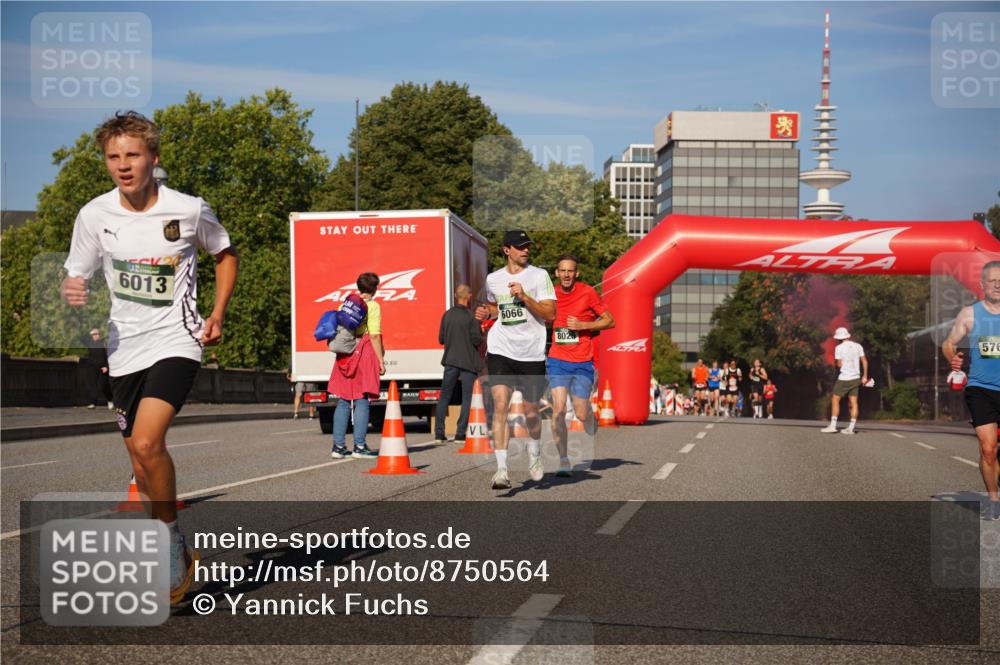 07.09.2025 - BARMER Alsterlauf Yannick Fuchs http://msf.ph/oto/8750564 07.09.2025 09:35:00 Laufen 6013, 6066, 802, 576 meine-sportfotos.de