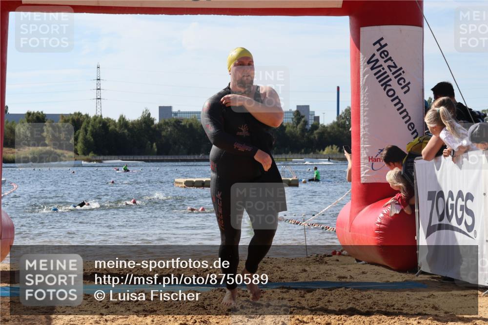 07.09.2025 - 19. Norderstedt Triathlon Luisa Fischer http://msf.ph/oto/8750589 07.09.2025 11:16:04 Schwimmen 186, 190, 1348, 1363 meine-sportfotos.de