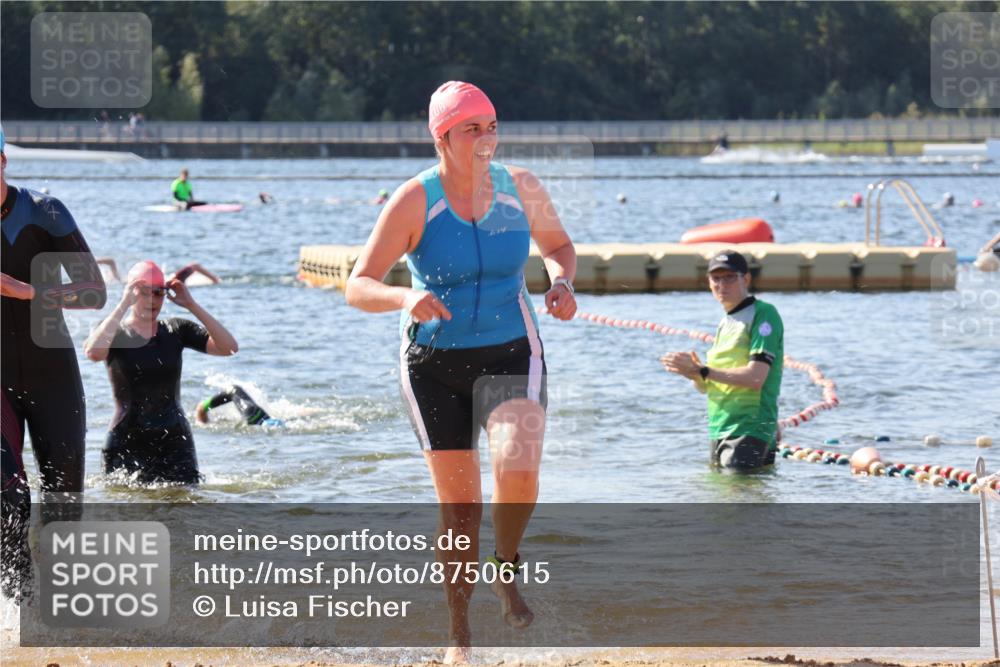 07.09.2025 - 19. Norderstedt Triathlon Luisa Fischer http://msf.ph/oto/8750615 07.09.2025 11:16:19 Schwimmen 793, 1334 meine-sportfotos.de