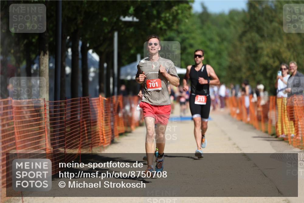 07.09.2025 - 19. Norderstedt Triathlon Michael Strokosch http://msf.ph/oto/8750708 07.09.2025 12:44:09 Laufen 212, 701, 850 meine-sportfotos.de