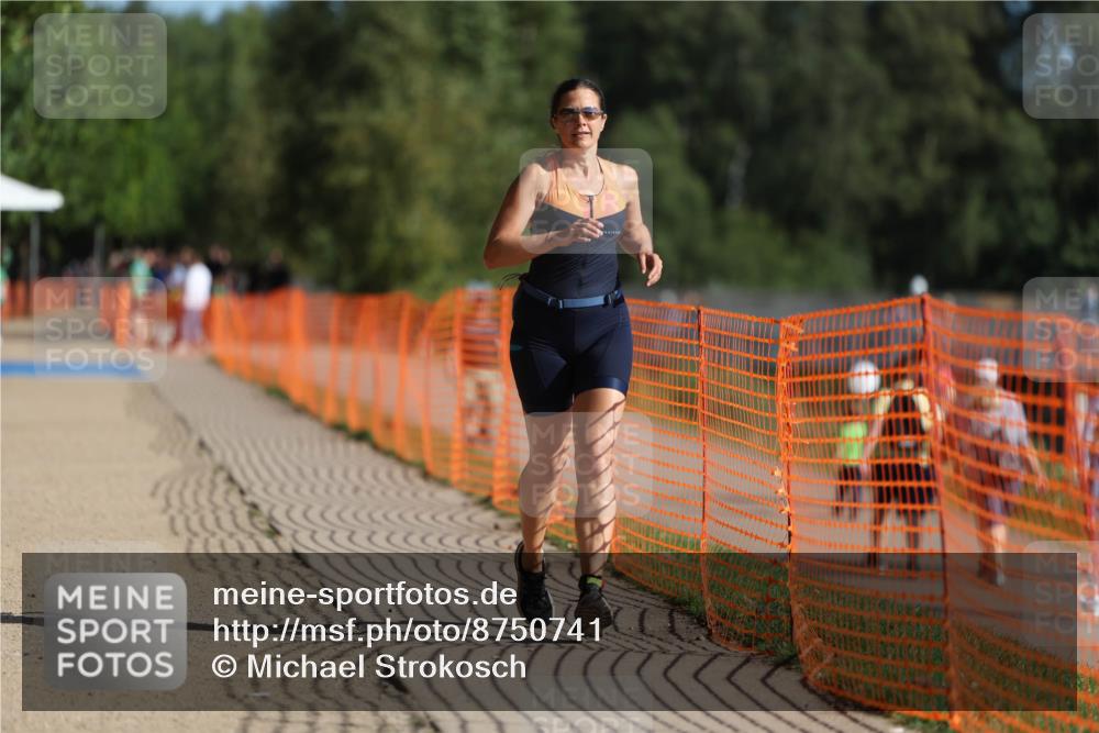 07.09.2025 - 19. Norderstedt Triathlon Michael Strokosch http://msf.ph/oto/8750741 07.09.2025 10:30:28 Laufen 1144 meine-sportfotos.de