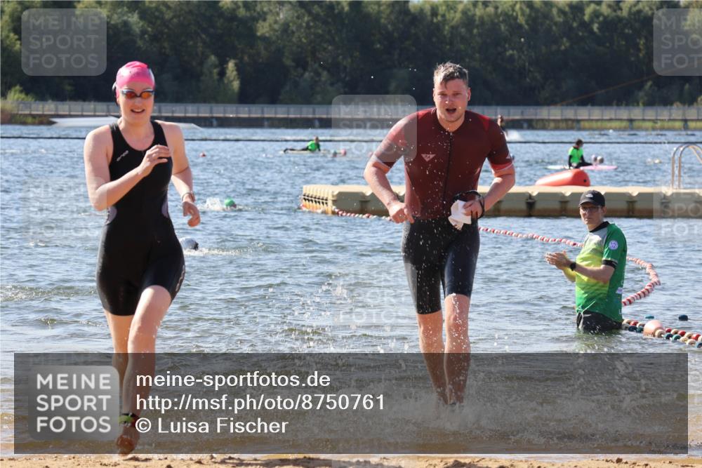 07.09.2025 - 19. Norderstedt Triathlon Luisa Fischer http://msf.ph/oto/8750761 07.09.2025 11:17:06 Schwimmen 280, 1288 meine-sportfotos.de