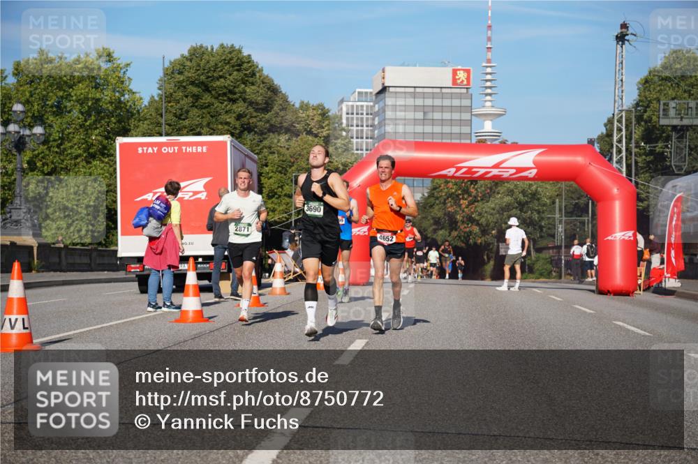07.09.2025 - BARMER Alsterlauf Yannick Fuchs http://msf.ph/oto/8750772 07.09.2025 09:35:13 Laufen 2871, 1, 3690, 4652 meine-sportfotos.de
