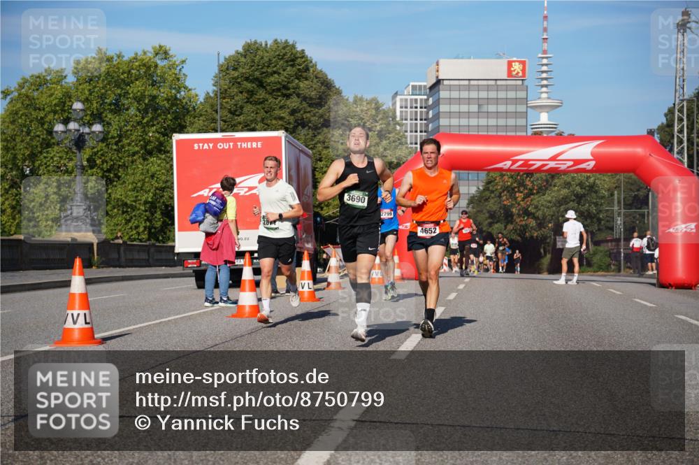 07.09.2025 - BARMER Alsterlauf Yannick Fuchs http://msf.ph/oto/8750799 07.09.2025 09:35:13 Laufen 1, 28, 3690, 2799, 4652 meine-sportfotos.de
