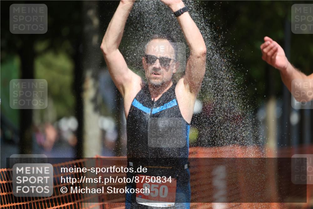 07.09.2025 - 19. Norderstedt Triathlon Michael Strokosch http://msf.ph/oto/8750834 07.09.2025 12:44:15 Laufen 212, 701, 850 meine-sportfotos.de