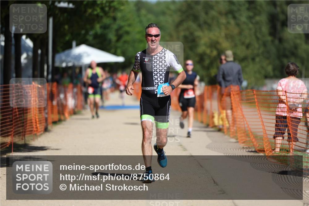 07.09.2025 - 19. Norderstedt Triathlon Michael Strokosch http://msf.ph/oto/8750864 07.09.2025 12:44:24 Laufen 898, 1361 meine-sportfotos.de