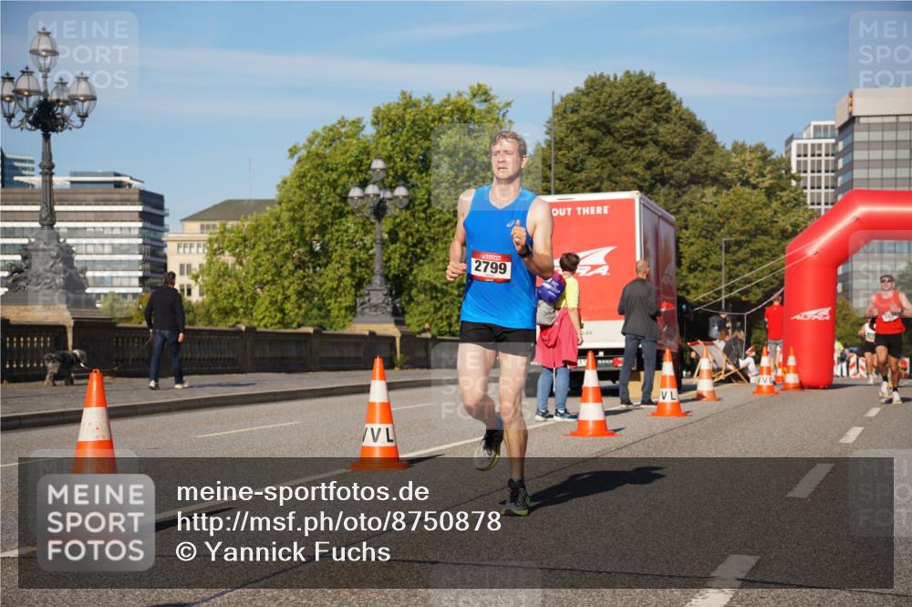 07.09.2025 - BARMER Alsterlauf Yannick Fuchs http://msf.ph/oto/8750878 07.09.2025 09:35:16 Laufen 2799 meine-sportfotos.de