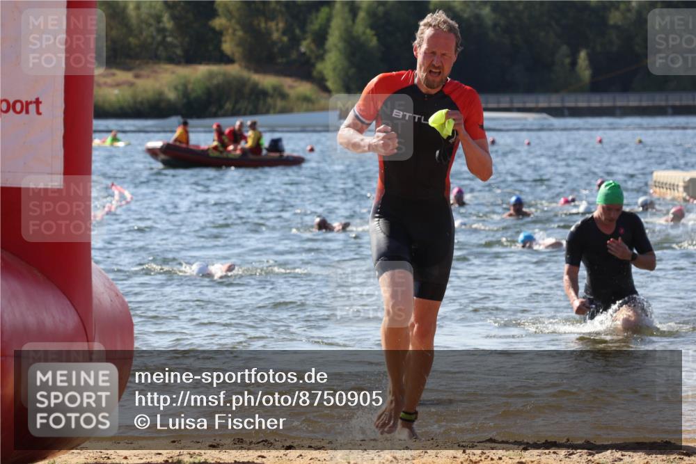 07.09.2025 - 19. Norderstedt Triathlon Luisa Fischer http://msf.ph/oto/8750905 07.09.2025 11:17:56 Schwimmen 736 meine-sportfotos.de