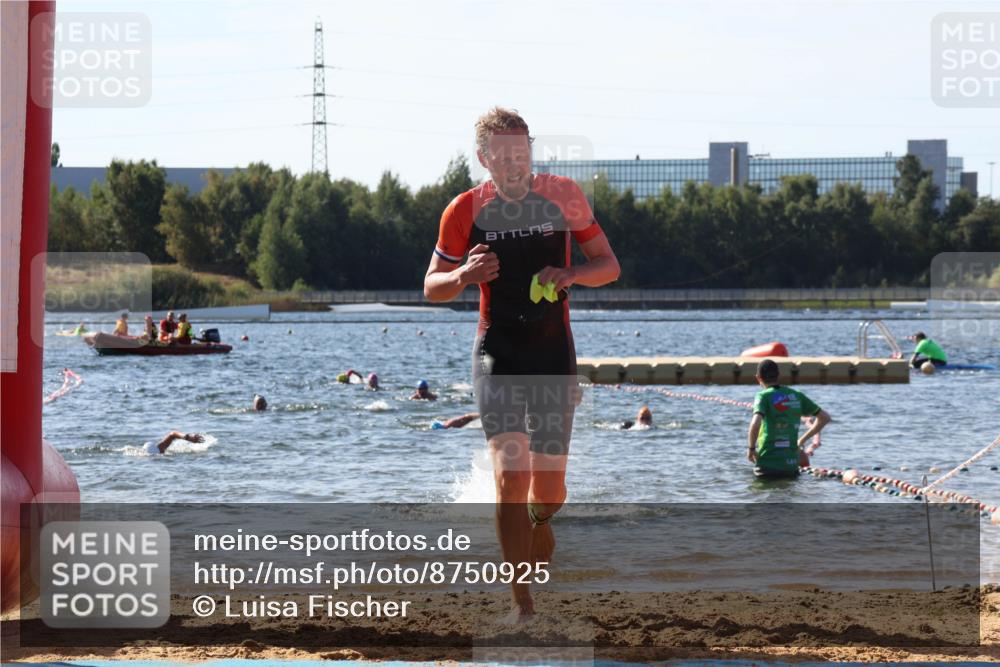 07.09.2025 - 19. Norderstedt Triathlon Luisa Fischer http://msf.ph/oto/8750925 07.09.2025 11:17:58 Schwimmen 736, 1357 meine-sportfotos.de