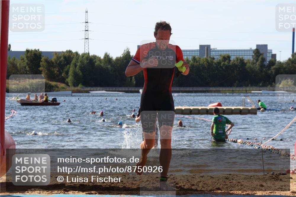 07.09.2025 - 19. Norderstedt Triathlon Luisa Fischer http://msf.ph/oto/8750926 07.09.2025 11:17:58 Schwimmen 736, 1357 meine-sportfotos.de