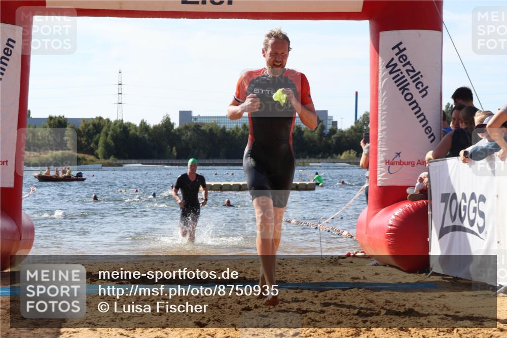 07.09.2025 - 19. Norderstedt Triathlon Luisa Fischer http://msf.ph/oto/8750935 07.09.2025 11:17:59 Schwimmen 736, 1357 meine-sportfotos.de
