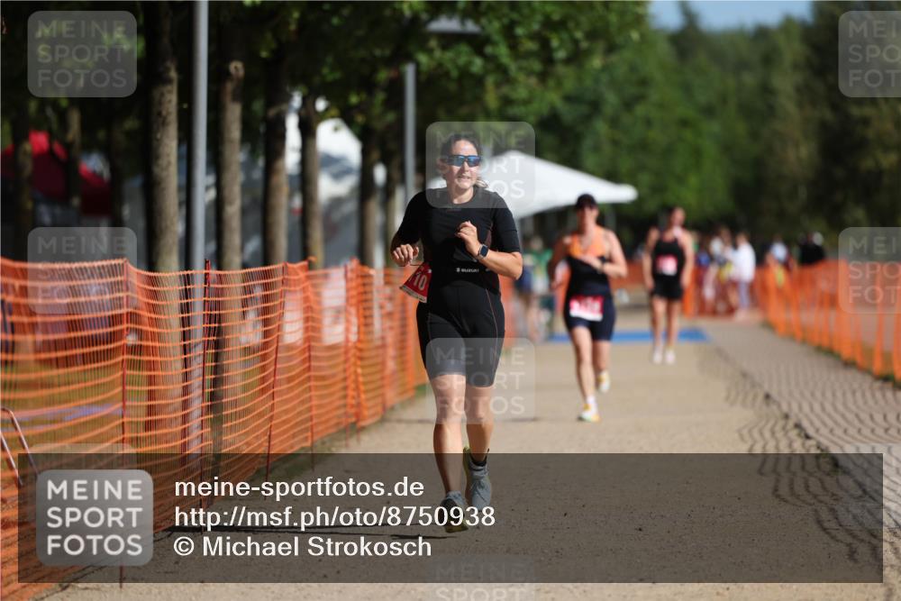 07.09.2025 - 19. Norderstedt Triathlon Michael Strokosch http://msf.ph/oto/8750938 07.09.2025 10:31:47 Laufen 1110, 1117, 1119 meine-sportfotos.de