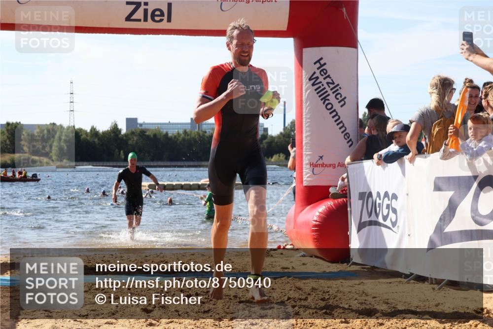 07.09.2025 - 19. Norderstedt Triathlon Luisa Fischer http://msf.ph/oto/8750940 07.09.2025 11:18:00 Schwimmen 736, 1357 meine-sportfotos.de