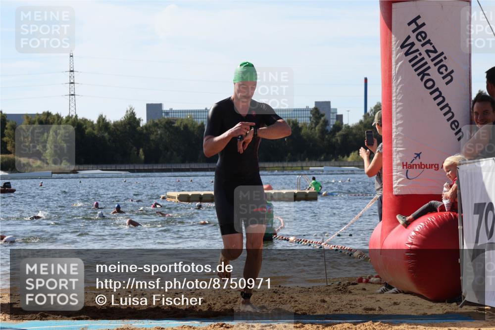 07.09.2025 - 19. Norderstedt Triathlon Luisa Fischer http://msf.ph/oto/8750971 07.09.2025 11:18:03 Schwimmen 736, 1357 meine-sportfotos.de