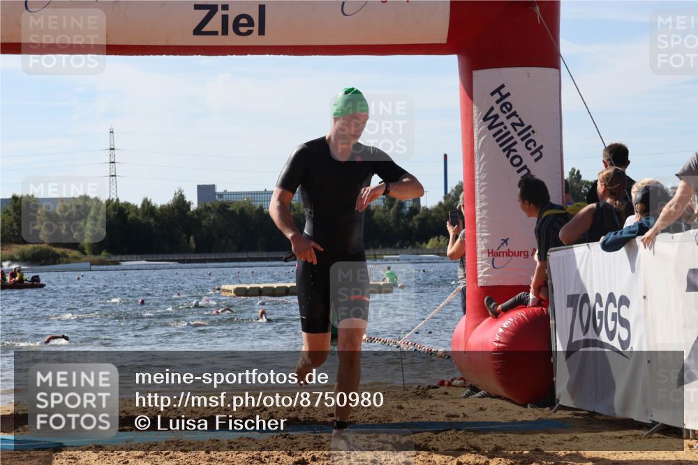 07.09.2025 - 19. Norderstedt Triathlon Luisa Fischer http://msf.ph/oto/8750980 07.09.2025 11:18:04 Schwimmen 736, 1357 meine-sportfotos.de