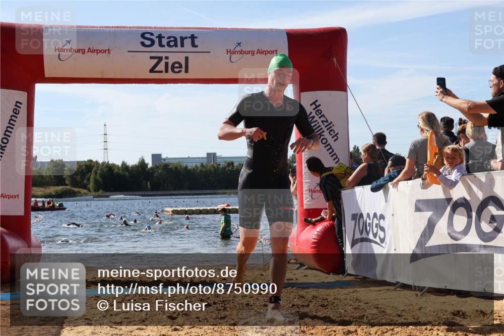 07.09.2025 - 19. Norderstedt Triathlon Luisa Fischer http://msf.ph/oto/8750990 07.09.2025 11:18:04 Schwimmen 736, 1357 meine-sportfotos.de