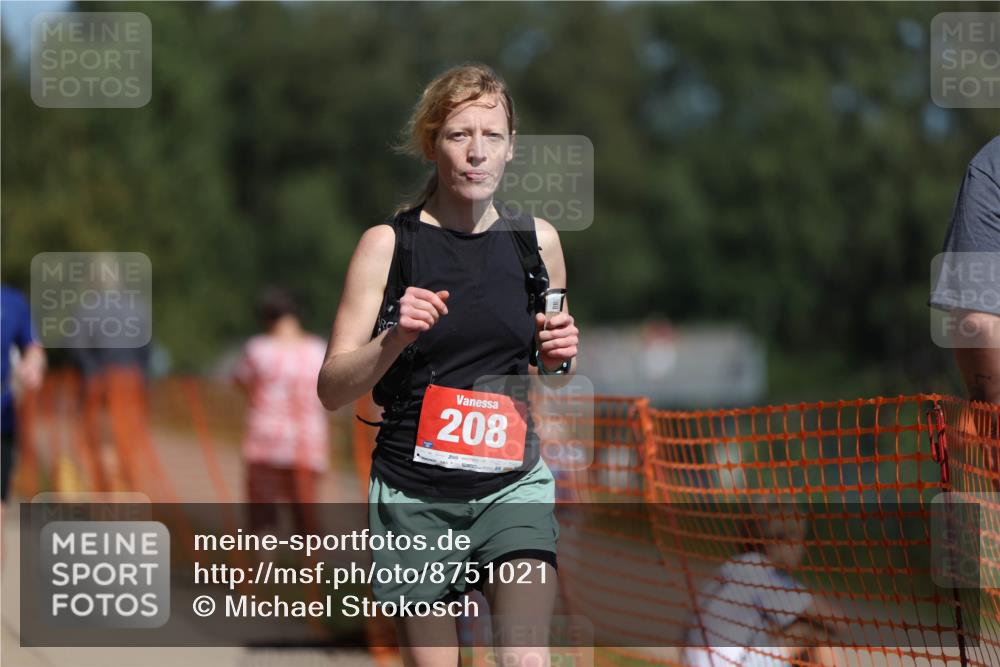 07.09.2025 - 19. Norderstedt Triathlon Michael Strokosch http://msf.ph/oto/8751021 07.09.2025 12:44:34 Laufen 208, 725, 1231, 1361 meine-sportfotos.de
