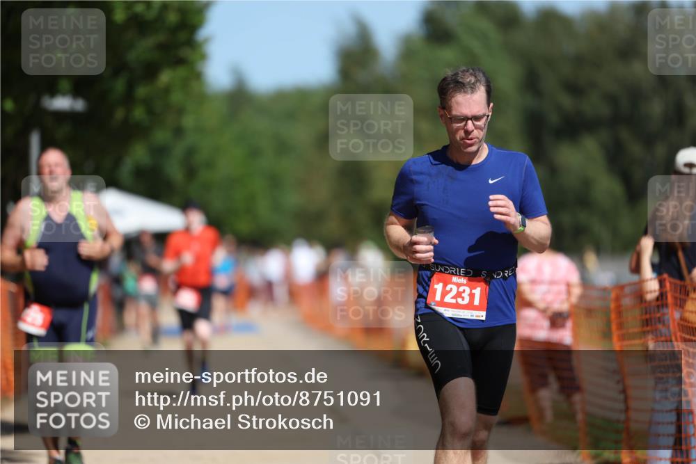 07.09.2025 - 19. Norderstedt Triathlon Michael Strokosch http://msf.ph/oto/8751091 07.09.2025 12:44:37 Laufen 208, 725, 808, 1231 meine-sportfotos.de