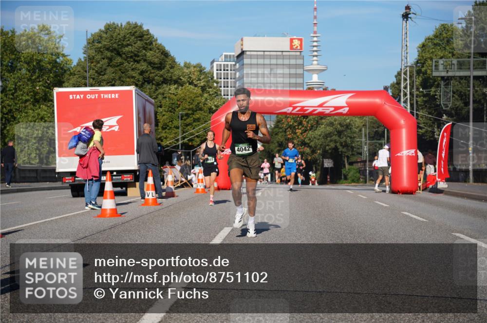 07.09.2025 - BARMER Alsterlauf Yannick Fuchs http://msf.ph/oto/8751102 07.09.2025 09:35:26 Laufen 4042, 3561 meine-sportfotos.de