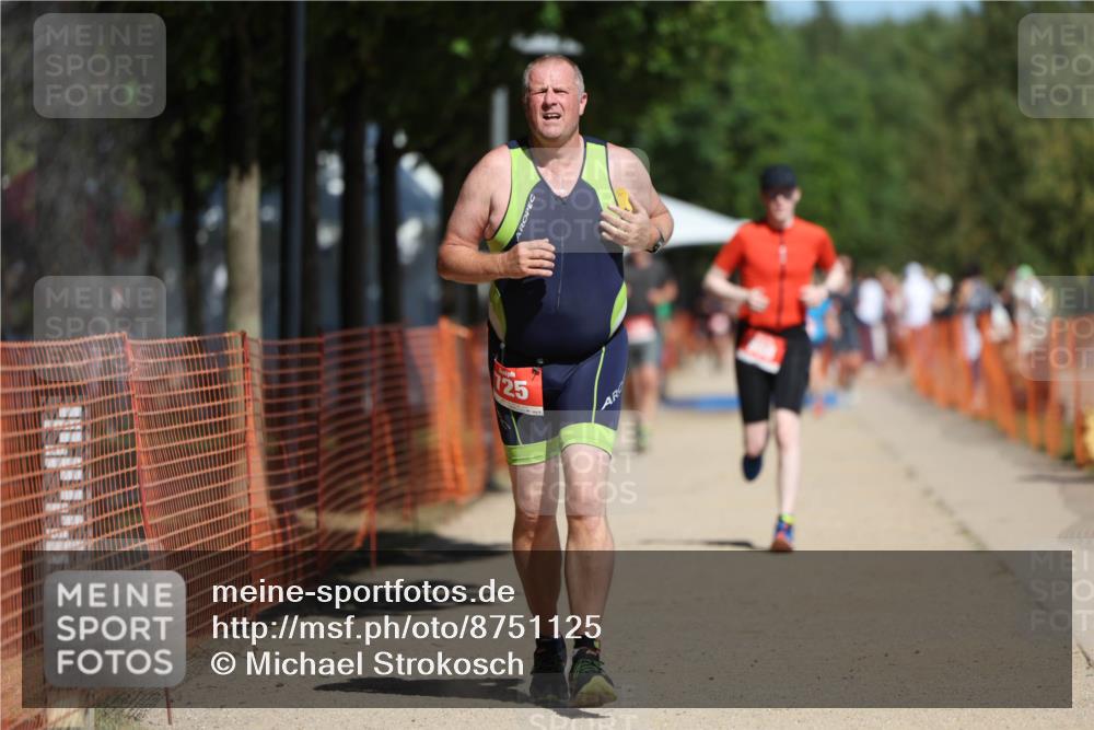 07.09.2025 - 19. Norderstedt Triathlon Michael Strokosch http://msf.ph/oto/8751125 07.09.2025 12:44:38 Laufen 725, 808, 1231 meine-sportfotos.de