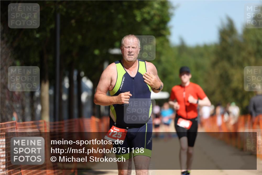07.09.2025 - 19. Norderstedt Triathlon Michael Strokosch http://msf.ph/oto/8751138 07.09.2025 12:44:40 Laufen 725, 808, 1231 meine-sportfotos.de
