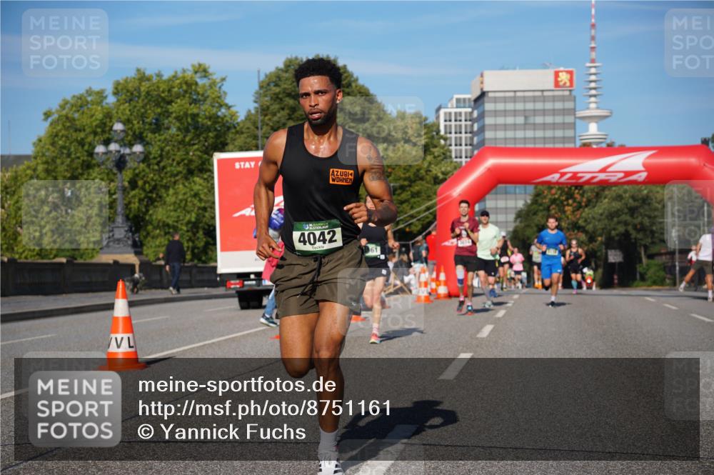 07.09.2025 - BARMER Alsterlauf Yannick Fuchs http://msf.ph/oto/8751161 07.09.2025 09:35:27 Laufen 4042 meine-sportfotos.de
