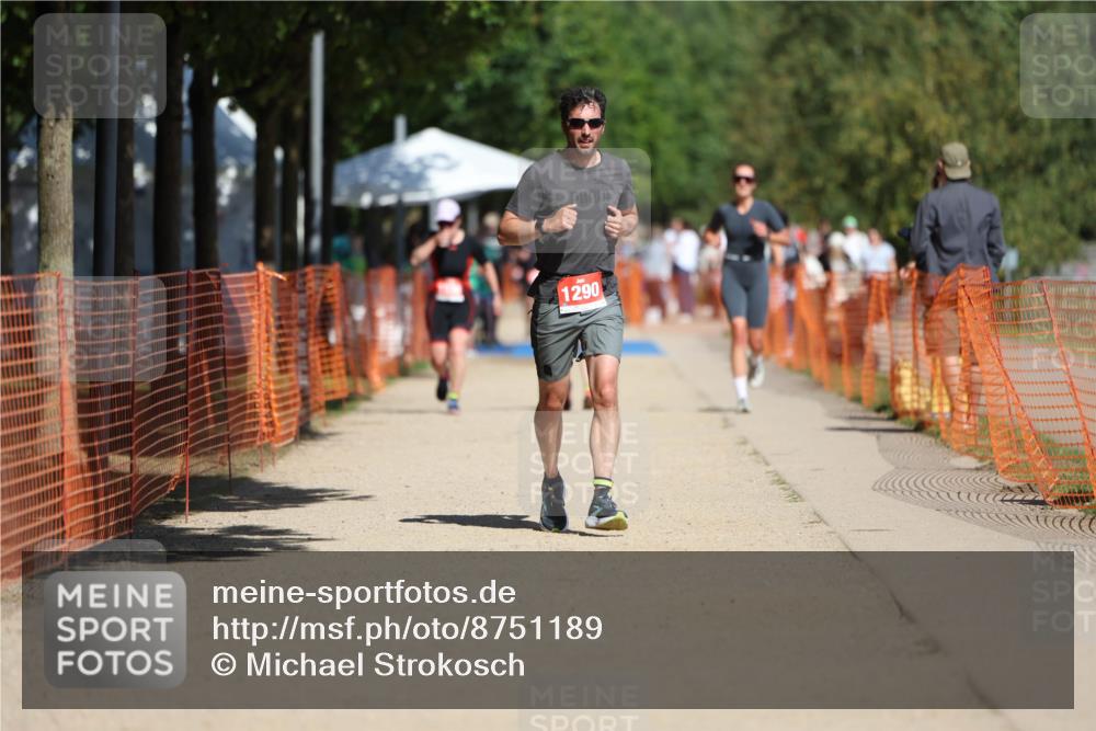 07.09.2025 - 19. Norderstedt Triathlon Michael Strokosch http://msf.ph/oto/8751189 07.09.2025 12:44:46 Laufen 808, 1290 meine-sportfotos.de