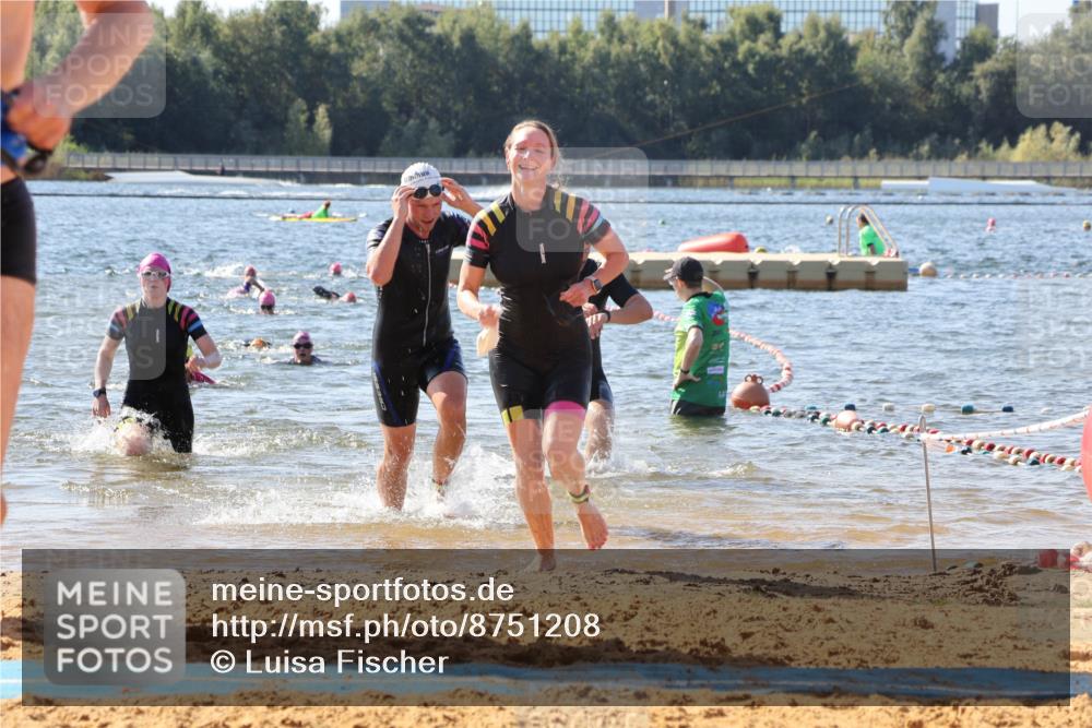 07.09.2025 - 19. Norderstedt Triathlon Luisa Fischer http://msf.ph/oto/8751208 07.09.2025 11:18:42 Schwimmen 148, 191, 299, 801, 822, 826, 1217, 1306 meine-sportfotos.de