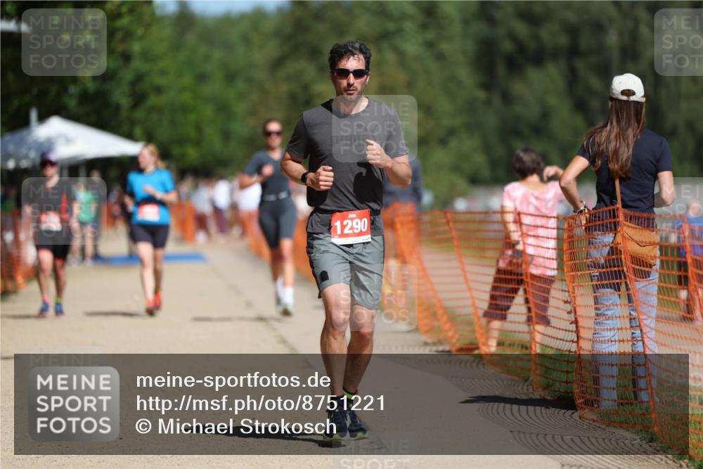 07.09.2025 - 19. Norderstedt Triathlon Michael Strokosch http://msf.ph/oto/8751221 07.09.2025 12:44:48 Laufen 258, 1290 meine-sportfotos.de
