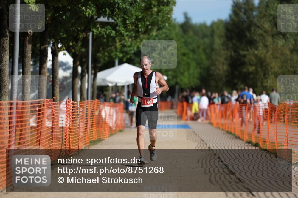 07.09.2025 - 19. Norderstedt Triathlon Michael Strokosch http://msf.ph/oto/8751268 07.09.2025 10:32:41 Laufen 1140 meine-sportfotos.de