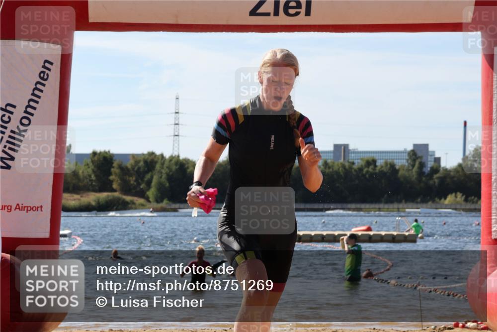 07.09.2025 - 19. Norderstedt Triathlon Luisa Fischer http://msf.ph/oto/8751269 07.09.2025 11:18:49 Schwimmen 191, 299, 801, 822, 826 meine-sportfotos.de