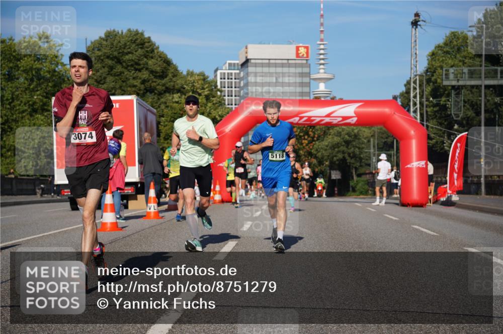 07.09.2025 - BARMER Alsterlauf Yannick Fuchs http://msf.ph/oto/8751279 07.09.2025 09:35:31 Laufen 3074, 5118 meine-sportfotos.de